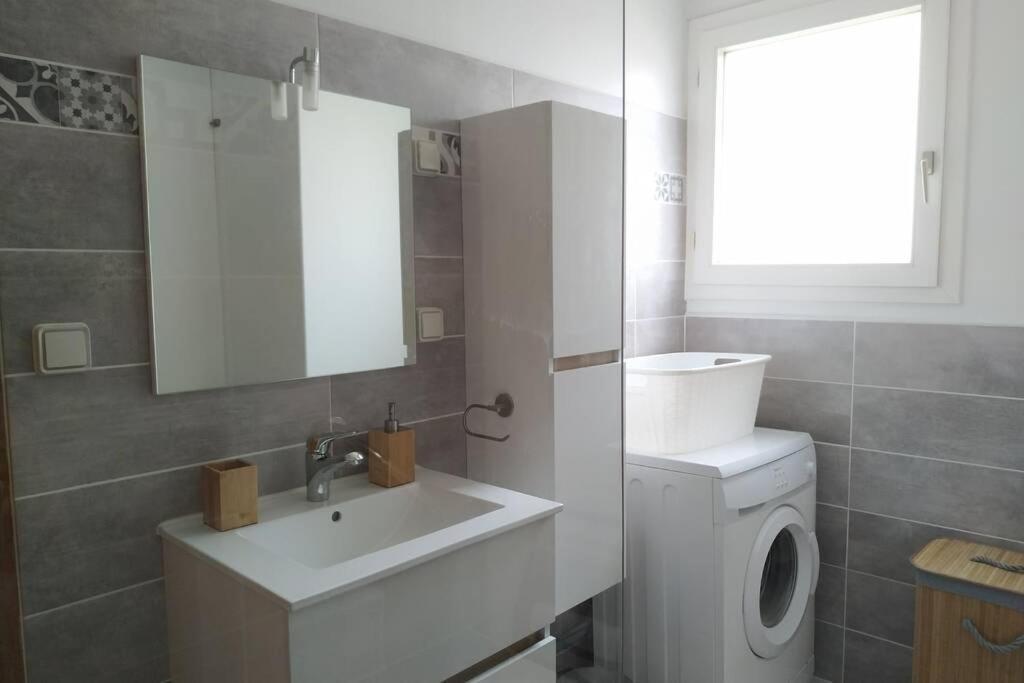 Appartement T3 Spacieux Avec Vue Sur L'Etang De Thau Au 1Er Etage D'Une Villa - Entree Independante Sète Exterior foto